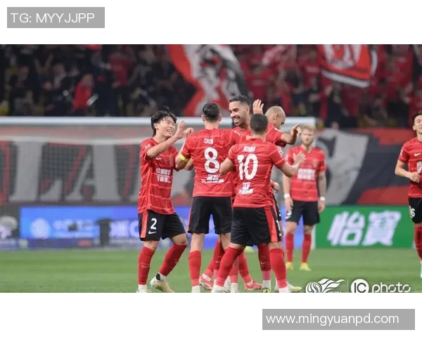 广东与上海激战正酣比赛结果揭晓双方表现精彩引发球迷热议